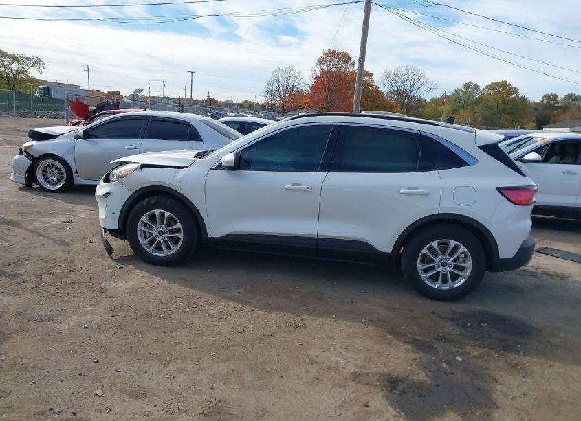 Photo 14 of 2020 Ford Escape SE (VIN 1FMCU0G60LUA70523)