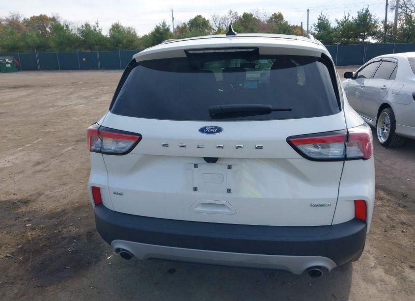 Photo 16 of 2020 Ford Escape SE (VIN 1FMCU0G60LUA70523)