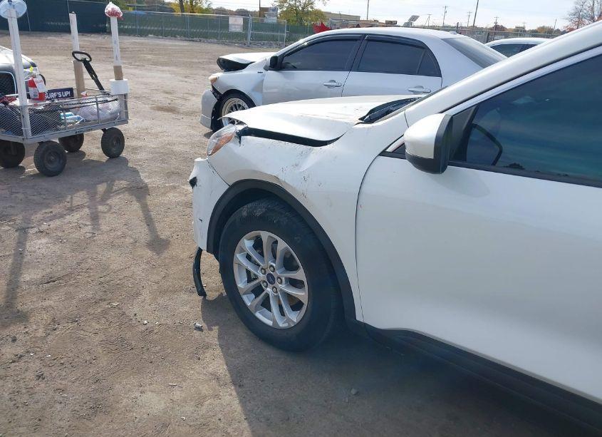 Photo 6 of 2020 Ford Escape SE (VIN 1FMCU0G60LUA70523)