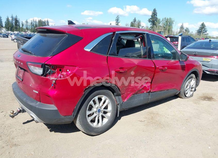 Photo 4 of 2020 Ford Escape SE (VIN 1FMCU0G60LUA79304)