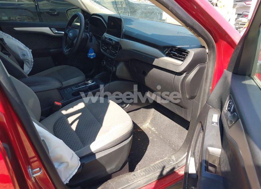 Photo 5 of 2020 Ford Escape SE (VIN 1FMCU0G60LUA79304)