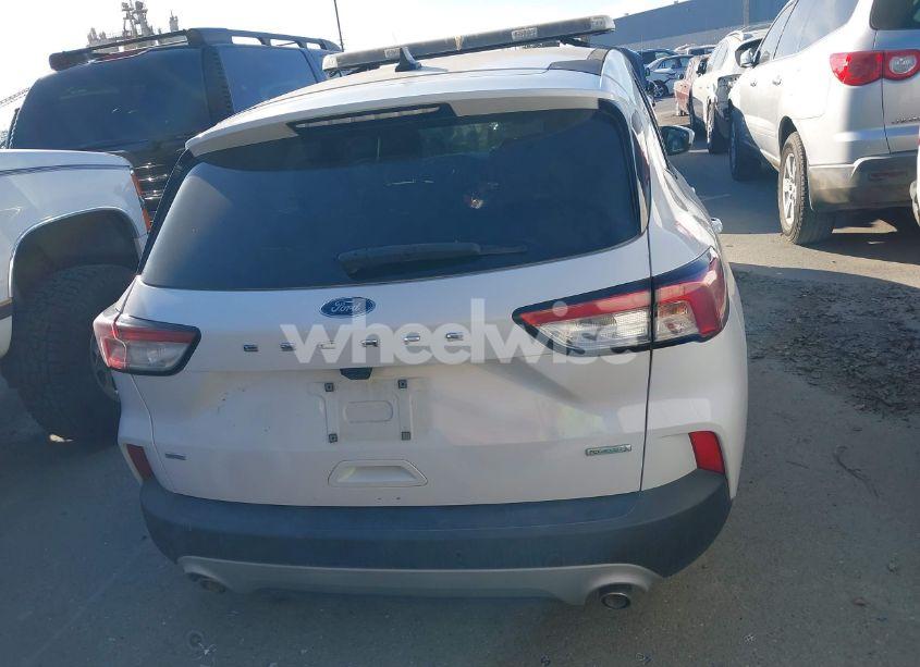 Photo 16 of 2020 Ford Escape SE (VIN 1FMCU0G60LUB06565)