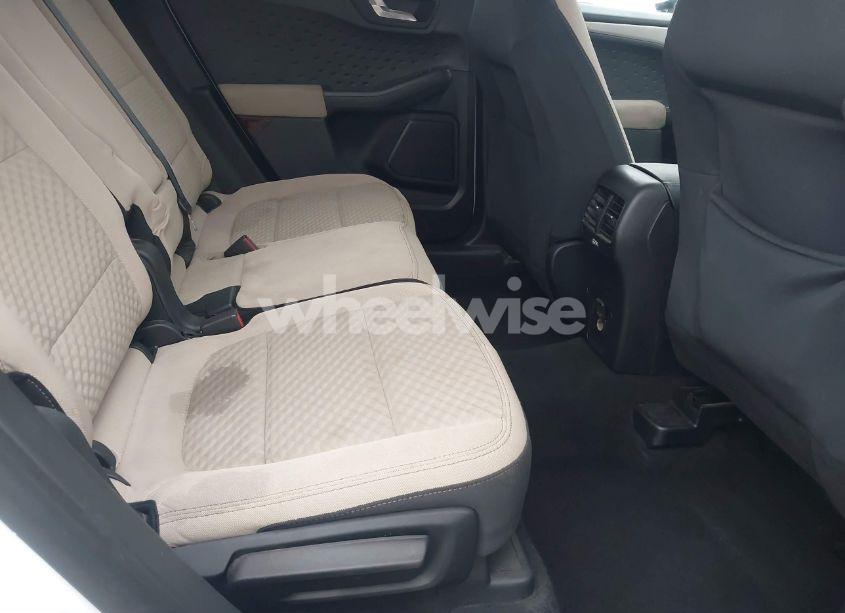 Photo 8 of 2020 Ford Escape SE (VIN 1FMCU0G60LUB06565)