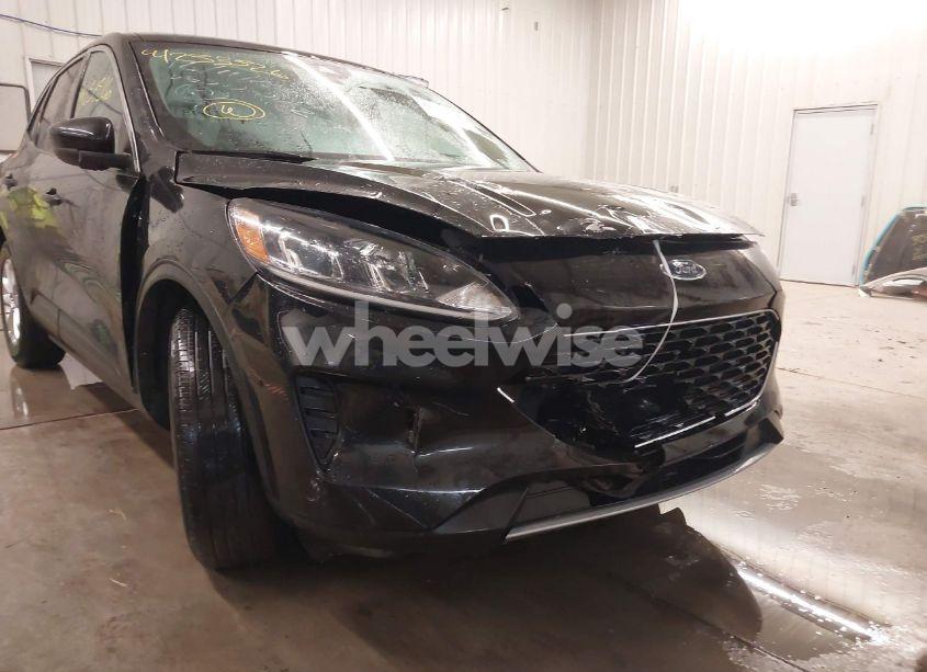 Photo 6 of 2020 Ford Escape SE (VIN 1FMCU0G60LUB94582)