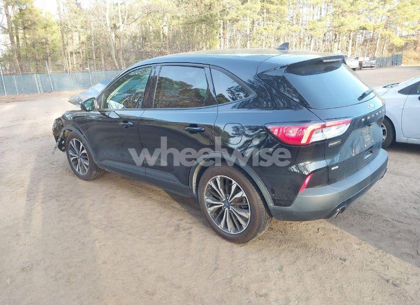 Photo 3 of 2021 Ford Escape SE (VIN 1FMCU0G60MUB07734)