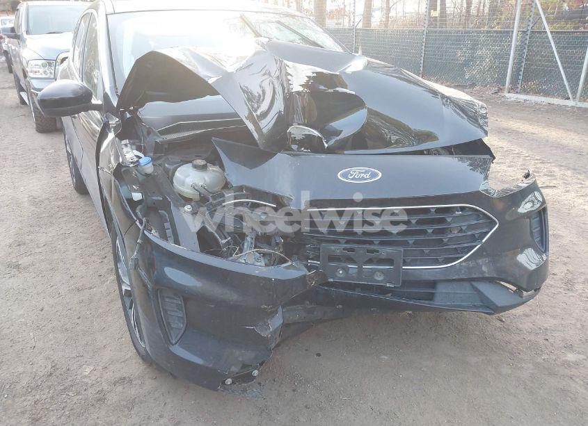 Photo 6 of 2021 Ford Escape SE (VIN 1FMCU0G60MUB07734)