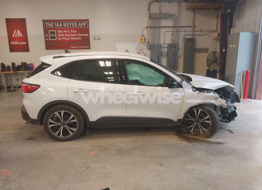 Photo 14 of 2021 Ford Escape SE (VIN 1FMCU0G60MUB09855)