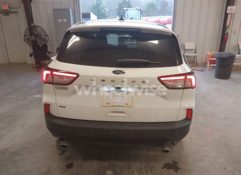 Photo 17 of 2021 Ford Escape SE (VIN 1FMCU0G60MUB09855)