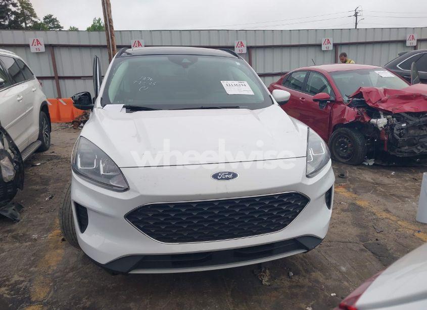 Photo 12 of 2021 Ford Escape SE (VIN 1FMCU0G60MUB10259)