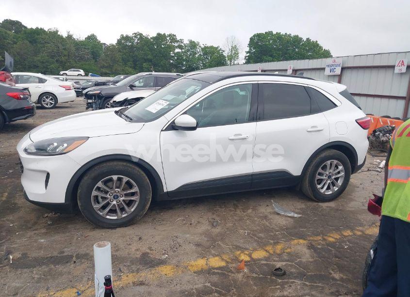 Photo 14 of 2021 Ford Escape SE (VIN 1FMCU0G60MUB10259)