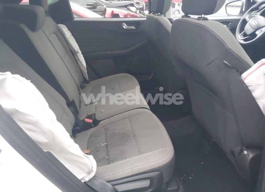 Photo 8 of 2021 Ford Escape SE (VIN 1FMCU0G60MUB10259)