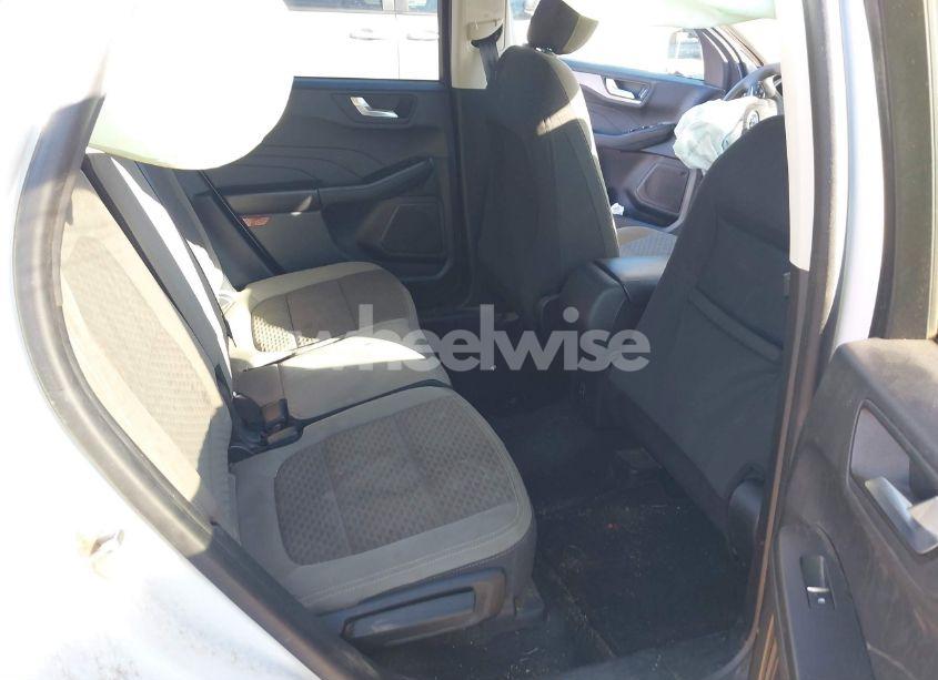 Photo 8 of 2021 Ford Escape SE (VIN 1FMCU0G60MUB14117)