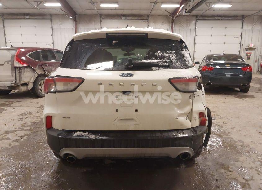 Photo 16 of 2022 Ford Escape SE (VIN 1FMCU0G60NUA22541)