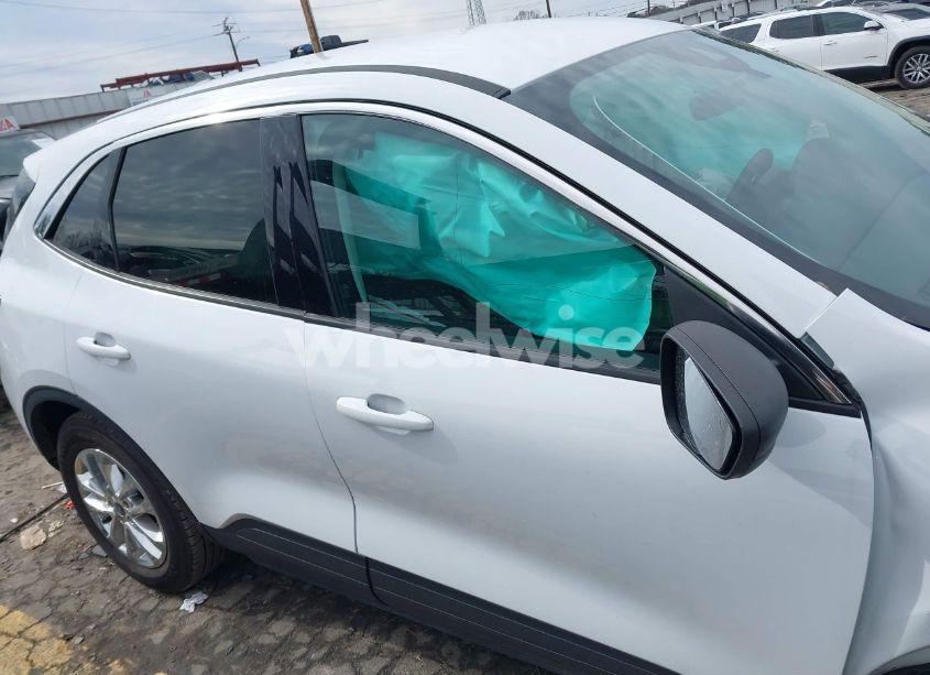 Photo 13 of 2022 Ford Escape SE (VIN 1FMCU0G60NUA46144)