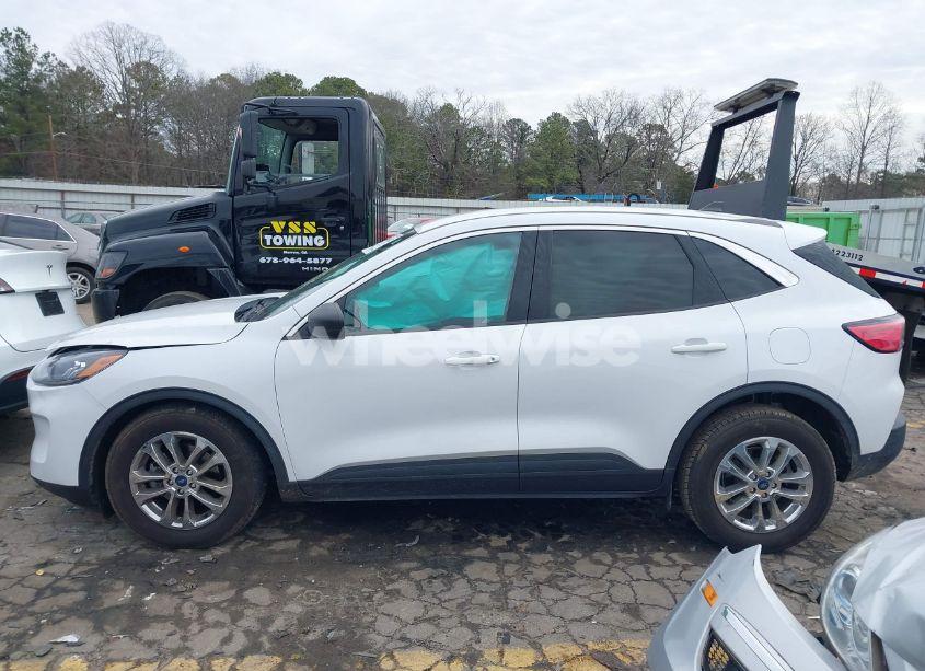 Photo 14 of 2022 Ford Escape SE (VIN 1FMCU0G60NUA46144)