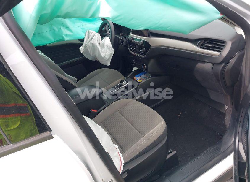 Photo 5 of 2022 Ford Escape SE (VIN 1FMCU0G60NUA46144)