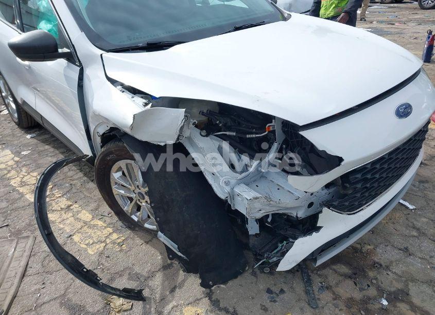 Photo 6 of 2022 Ford Escape SE (VIN 1FMCU0G60NUA46144)