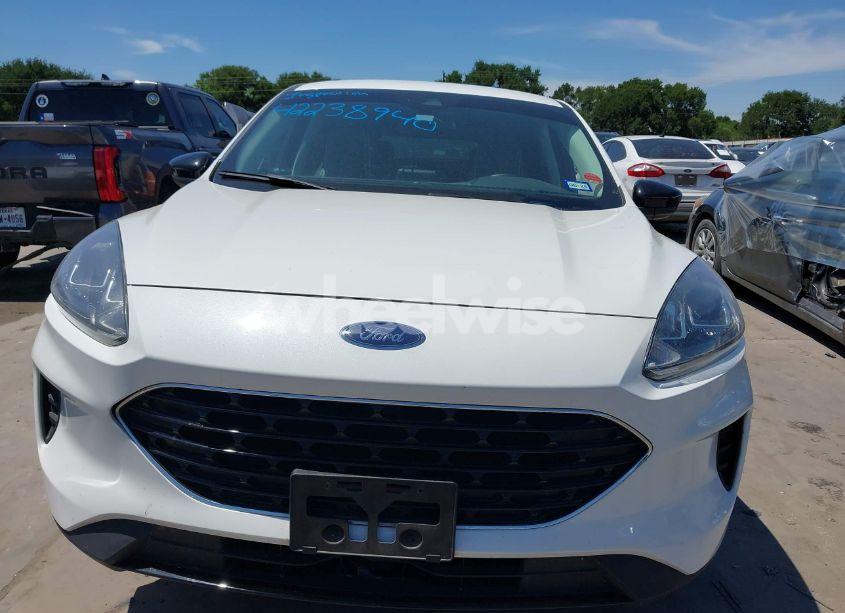 Photo 13 of 2022 Ford Escape SE (VIN 1FMCU0G60NUB11056)