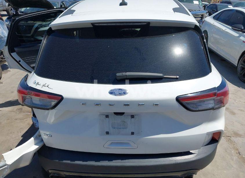 Photo 17 of 2022 Ford Escape SE (VIN 1FMCU0G60NUB11056)