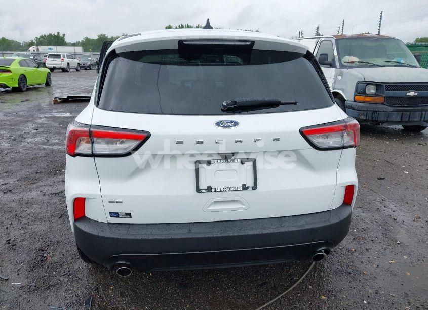 Photo 16 of 2022 Ford Escape SE (VIN 1FMCU0G60NUB13180)
