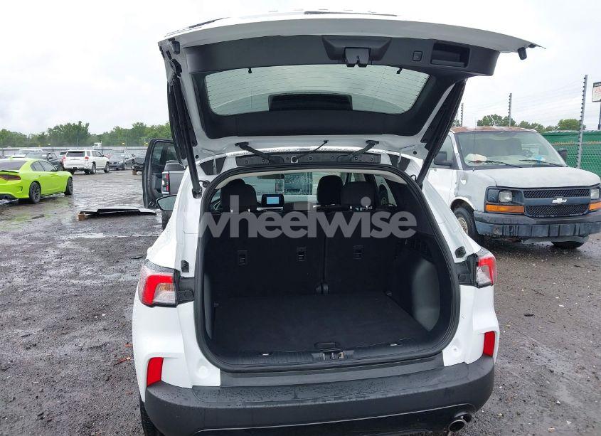 Photo 17 of 2022 Ford Escape SE (VIN 1FMCU0G60NUB13180)