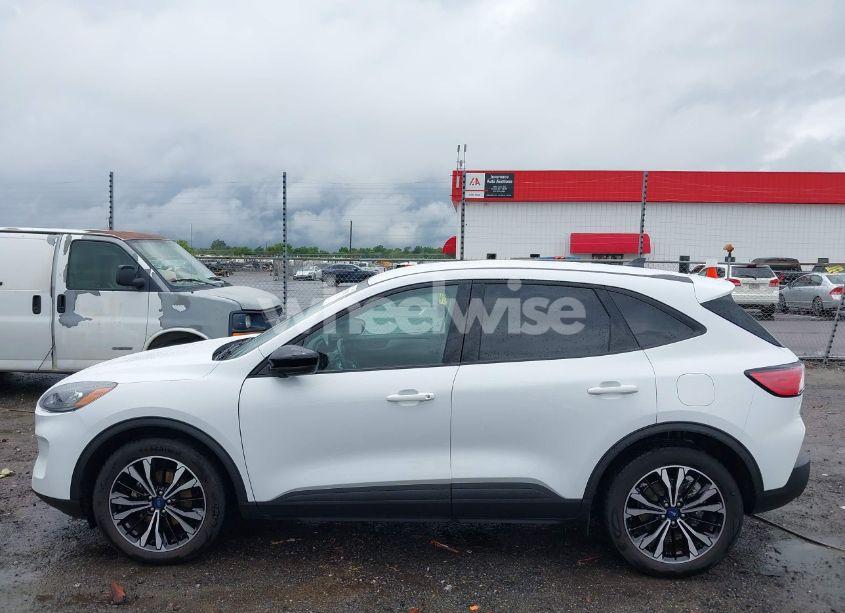 Photo 20 of 2022 Ford Escape SE (VIN 1FMCU0G60NUB13180)