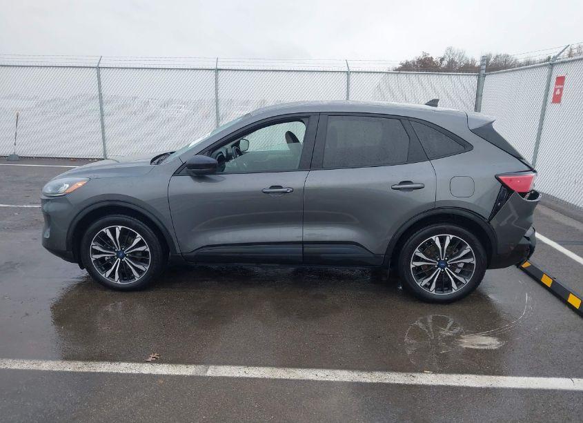 Photo 14 of 2022 Ford Escape SE (VIN 1FMCU0G60NUB85867)