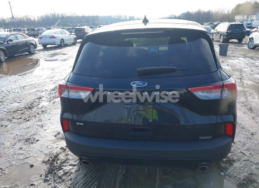 Photo 16 of 2022 Ford Escape SE (VIN 1FMCU0G60NUC00349)
