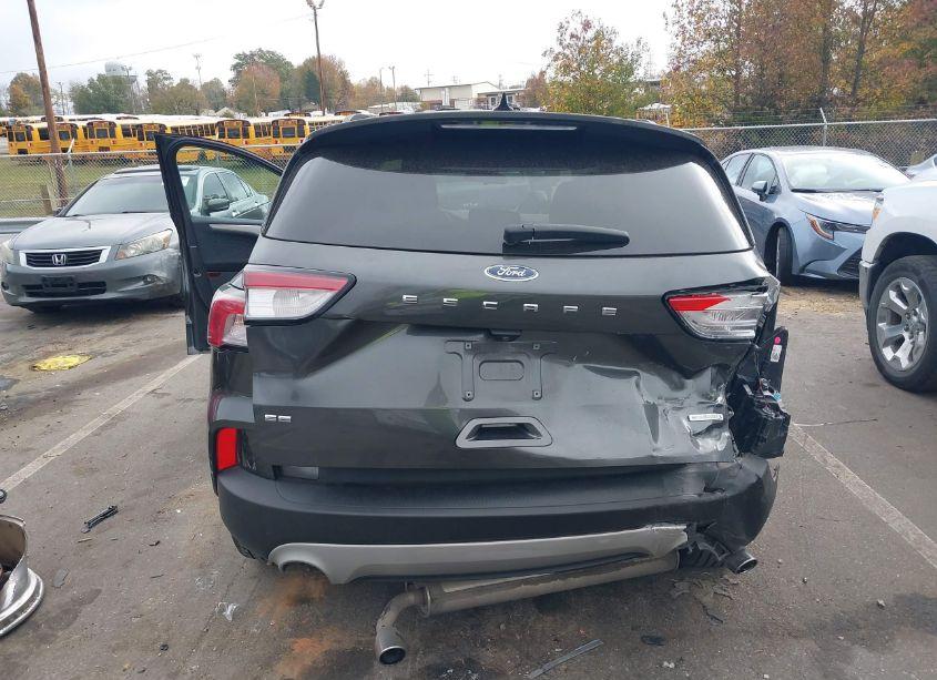 Photo 16 of 2020 Ford Escape SE (VIN 1FMCU0G61LUA21881)