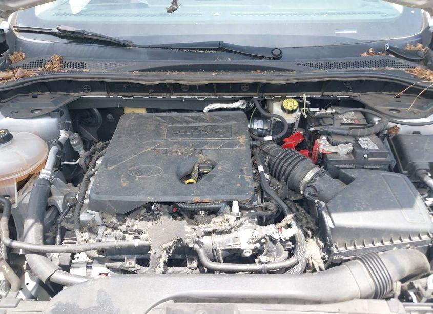 Photo 10 of 2020 Ford Escape SE (VIN 1FMCU0G61LUB58562)