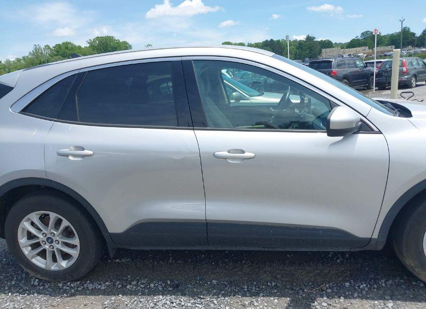 Photo 12 of 2020 Ford Escape SE (VIN 1FMCU0G61LUB58562)