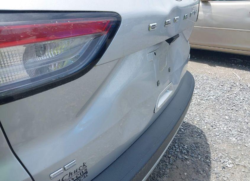 Photo 6 of 2020 Ford Escape SE (VIN 1FMCU0G61LUB58562)