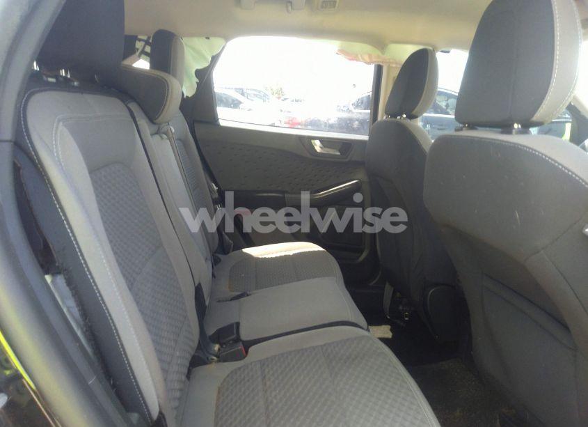 Photo 8 of 2020 Ford Escape SE (VIN 1FMCU0G61LUB77189)