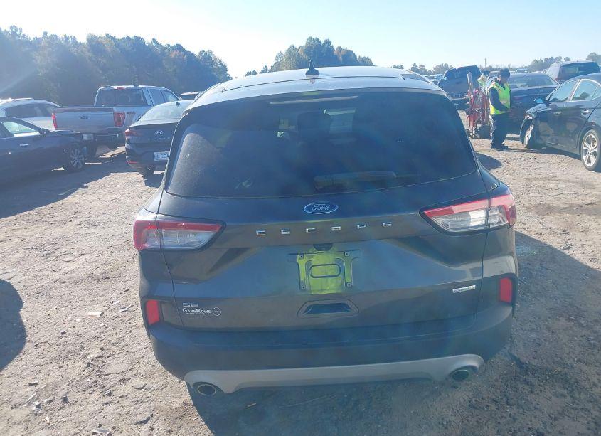 Photo 16 of 2020 Ford Escape SE (VIN 1FMCU0G61LUB77239)