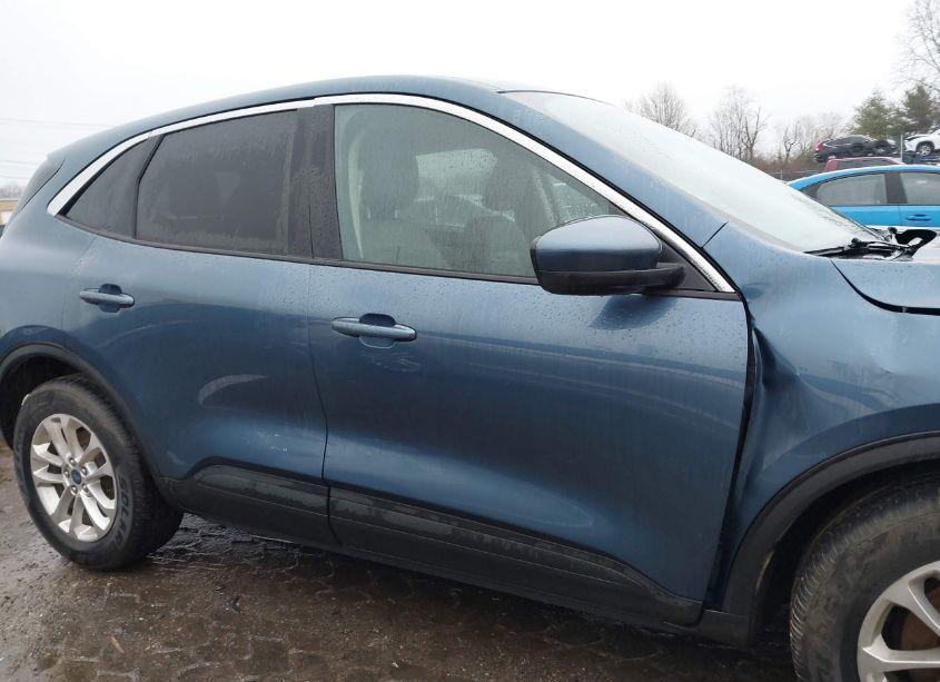 Photo 13 of 2020 Ford Escape SE (VIN 1FMCU0G61LUB91416)