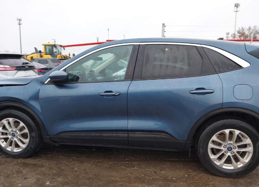 Photo 14 of 2020 Ford Escape SE (VIN 1FMCU0G61LUB91416)