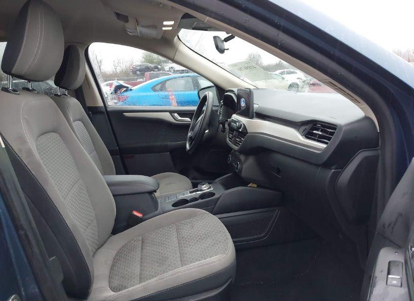 Photo 5 of 2020 Ford Escape SE (VIN 1FMCU0G61LUB91416)