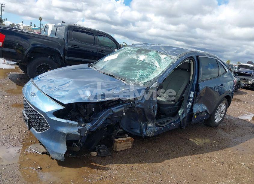 Photo 6 of 2020 Ford Escape SE (VIN 1FMCU0G61LUC47032)