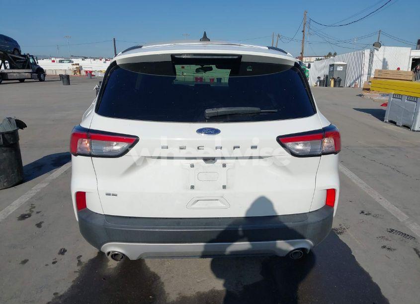 Photo 16 of 2020 Ford Escape SE (VIN 1FMCU0G61LUC77454)