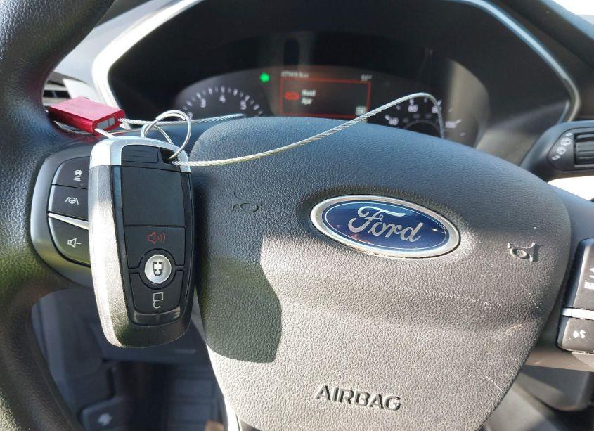 Photo 11 of 2021 Ford Escape SE (VIN 1FMCU0G61MUA14771)
