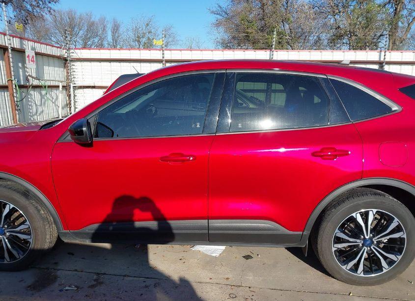 Photo 15 of 2021 Ford Escape SE (VIN 1FMCU0G61MUA14771)