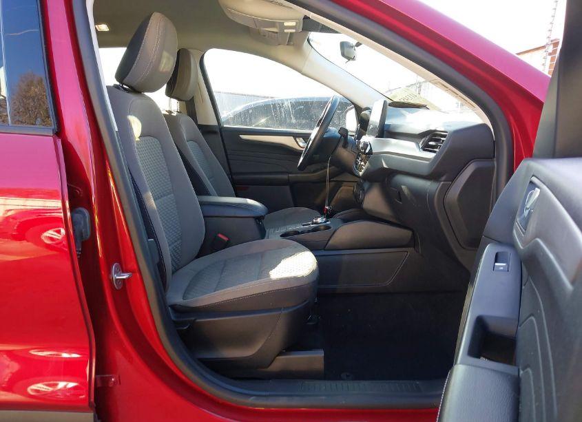 Photo 5 of 2021 Ford Escape SE (VIN 1FMCU0G61MUA14771)