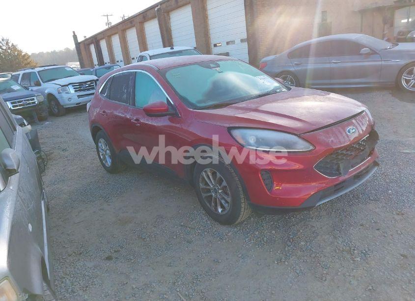 2021 Ford Escape SE (VIN 1FMCU0G61MUB02249) main photo