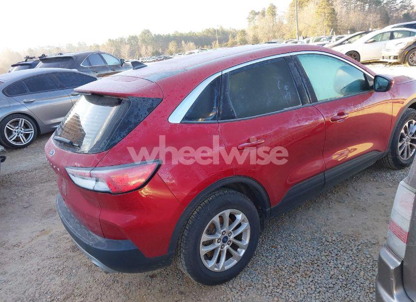 Photo 4 of 2021 Ford Escape SE (VIN 1FMCU0G61MUB02249)