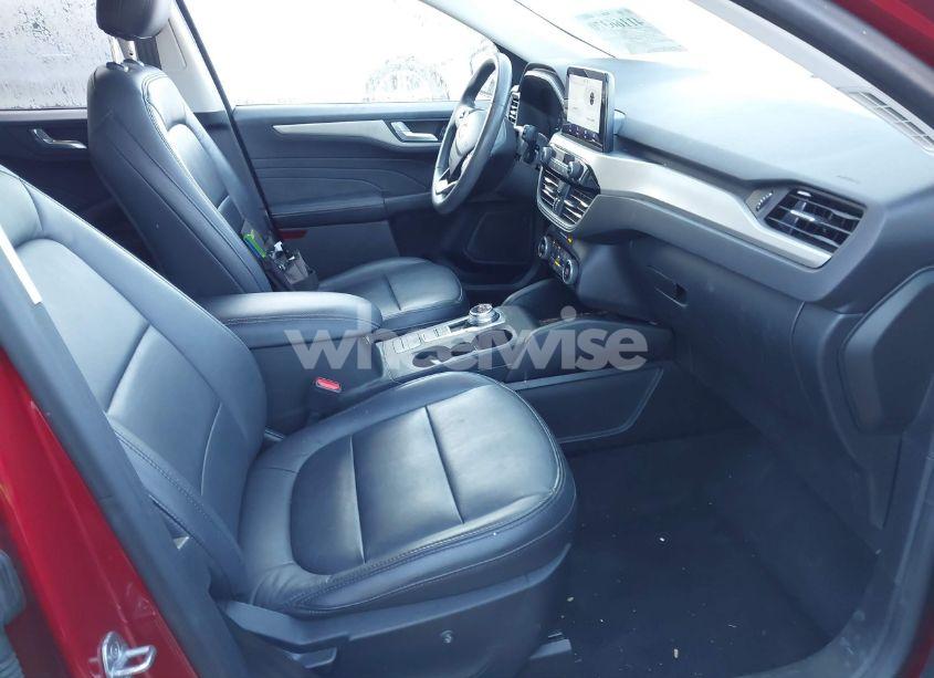 Photo 5 of 2021 Ford Escape SE (VIN 1FMCU0G61MUB02249)