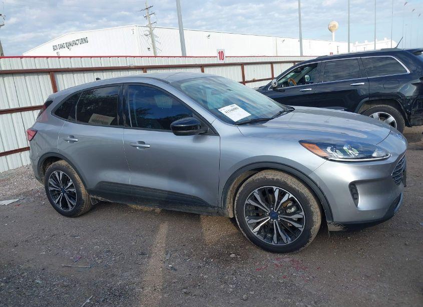 Photo 13 of 2021 Ford Escape SE (VIN 1FMCU0G61MUB14322)