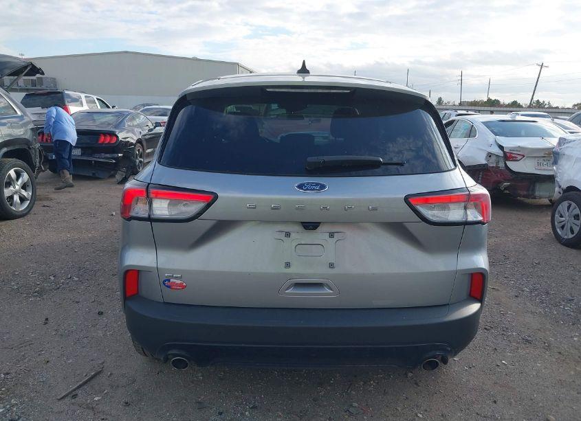 Photo 16 of 2021 Ford Escape SE (VIN 1FMCU0G61MUB14322)