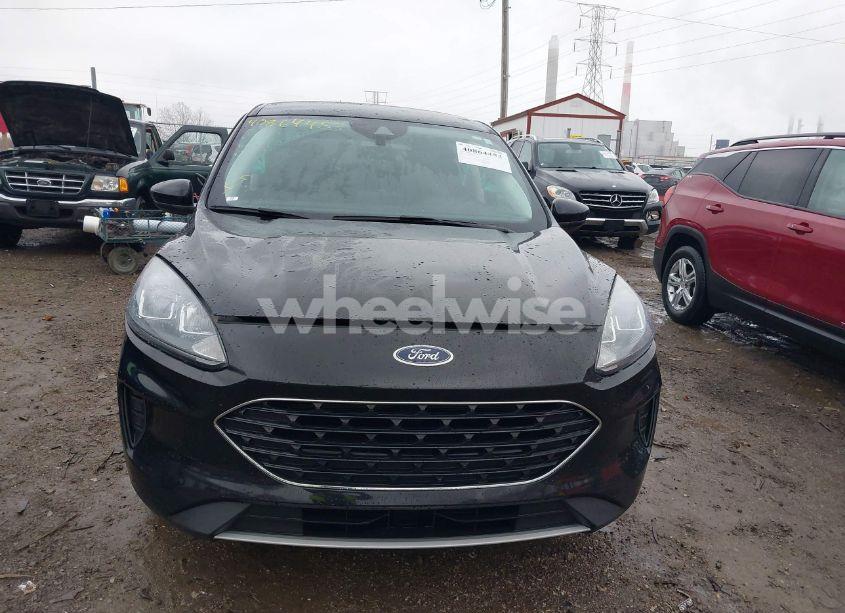 Photo 12 of 2022 Ford Escape SE (VIN 1FMCU0G61NUA21642)