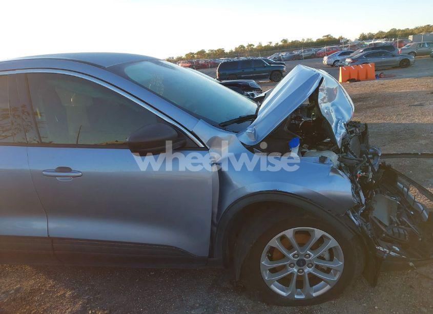 Photo 14 of 2022 Ford Escape SE (VIN 1FMCU0G61NUA29451)