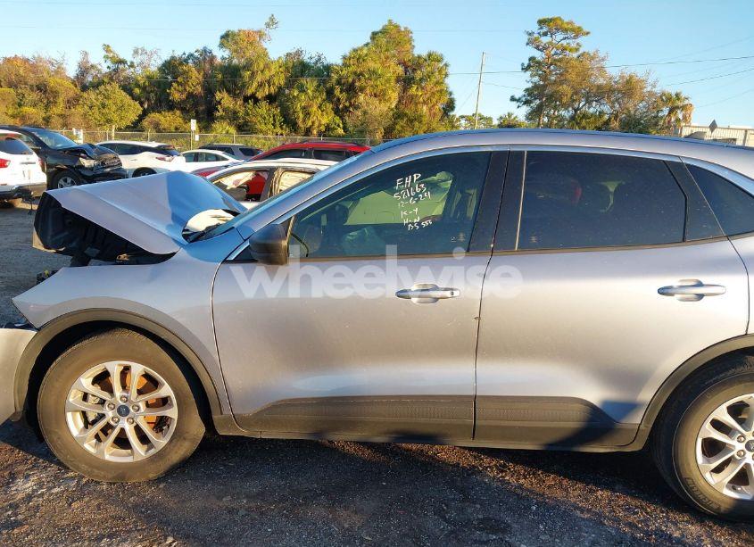 Photo 15 of 2022 Ford Escape SE (VIN 1FMCU0G61NUA29451)